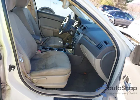 2011 Ford Fusion Se from USA, damaged, VIN 3FAHP0HA9BR121114